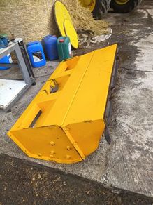 Hedge cutter flail head
