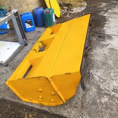 Hedge cutter flail head