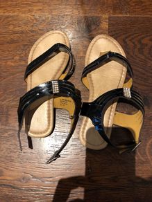 girls sandals