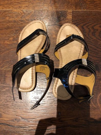 girls sandals