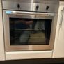 Oven hob and hood. Image 2