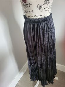 grey pleat skirt