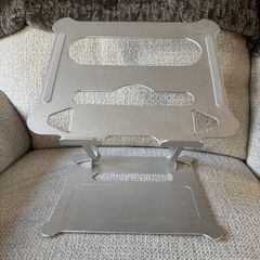 Laptop stand