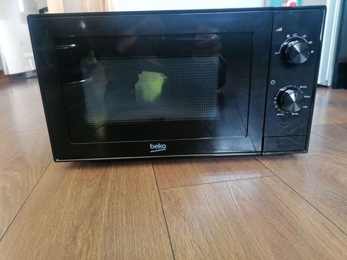 Beko 700W microwave