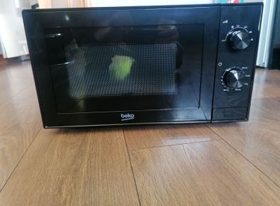 Beko 700W microwave