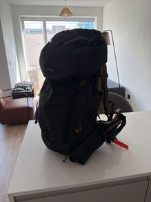 Forclaz MT100 Easyfit 50L Trekking Backpack with Rain Cover