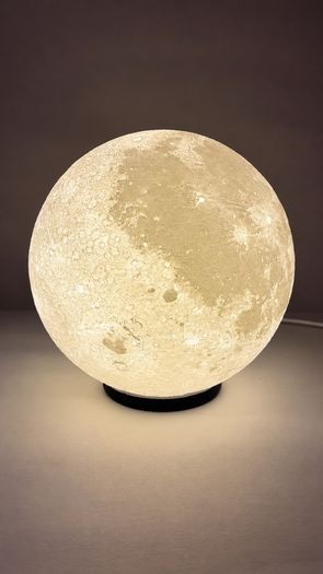 Realistic Lunar Night Light