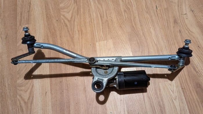 BMW E46 Wiper Motor and Linkage