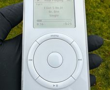 Apple iPod 1st Generation (M8541) 10gb