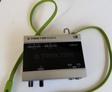 Native Instruments Traktor Audio 6 DJ Audio Interface