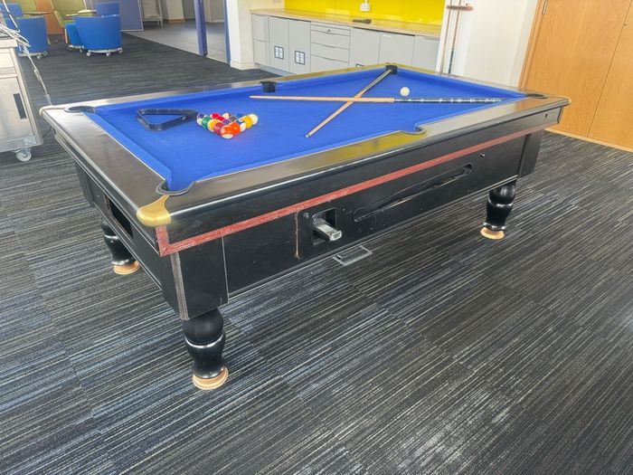Pool table