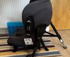 AxKid MiniKid 2 rear-facing car seat