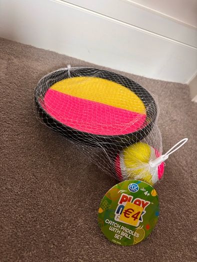 Catch paddles with ball set