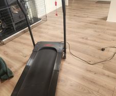 Motorised treadmill