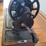 Vintage singer, hand cranked sewing machine 1927 Image 6