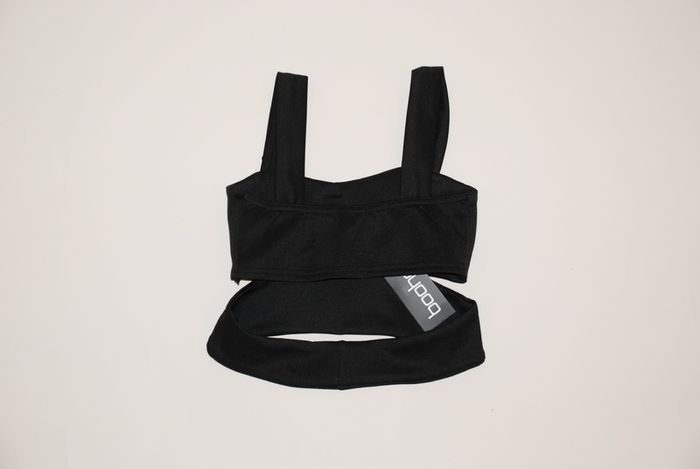 Cut Out Side Crop Top