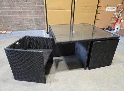 Set of Outdoors Table + Four chairs