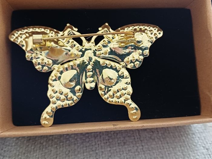 Vintage Brooches