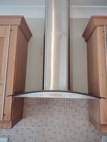 Complete fitted kitchen and appliances