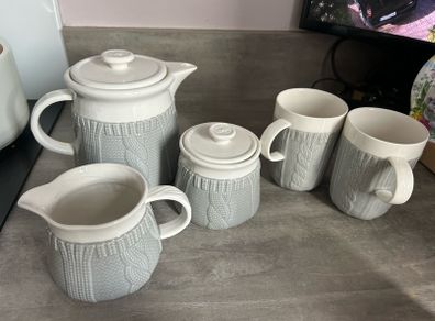 teapot milk jug sugar bowl 2 cups