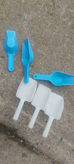 6 x scoops job lot,,used good condition, buyer collects or pays postage thank you, sold as is
