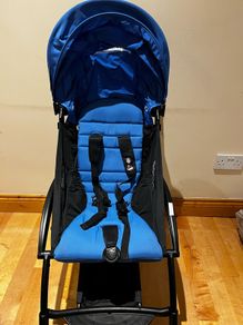 Babyzen Yoyo buggy and sleeping bag.