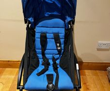 Babyzen Yoyo buggy and sleeping bag.