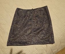 Oasis suede effect skirt - size small