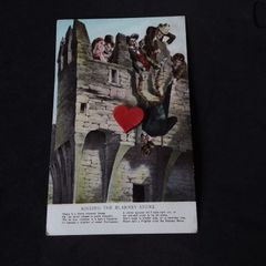 Ireland Postcard : Kissing The Blarney Stone , Humour Type Postcard - 1900s