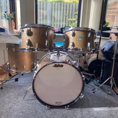 Vintage 1970s Ludwig Champagne Sparkle 4-piece drum kit