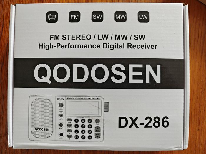 Qodosen DX286 LW/SW/MW/FM Radio and accessories set