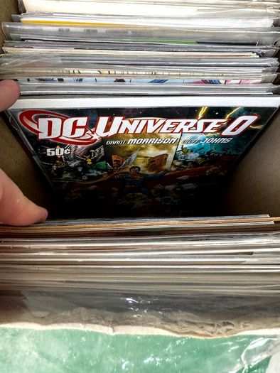 Marvel, DC & Indie Medium Comic Box w 180 comics for Sale