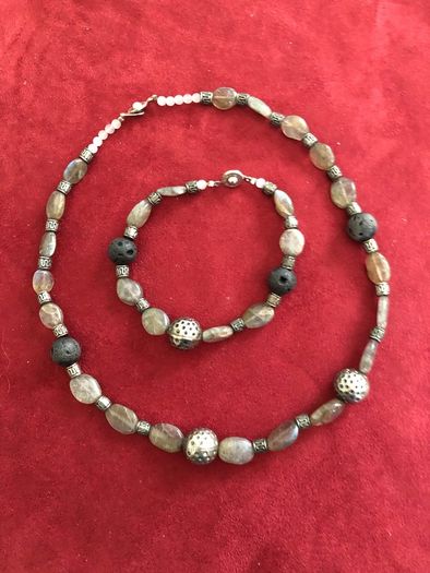 Teng yue necklace and bracelet set
