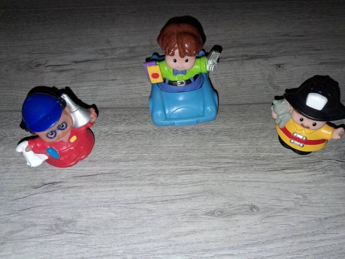 x11 Bundle - Car Mixture Bundle - Little People, Disney Cars, Bluey, Etc - Open To Offers!!