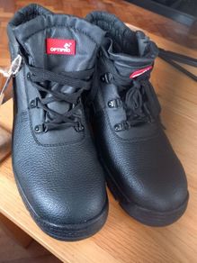 safety boots size 10 new