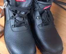 safety boots size 10 new