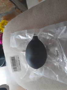 hearing aid puffer for cleaning hearing aids