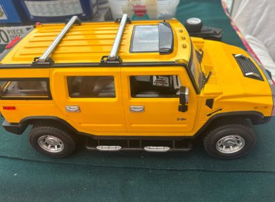 Hummer SUV with Control. / Lights up