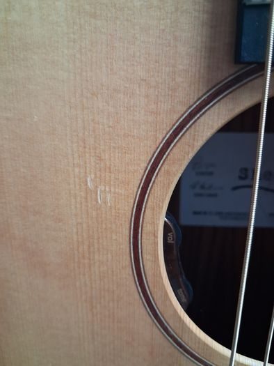Guitar Lowden