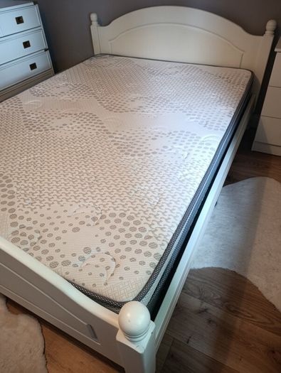 Double bedroom set with double mattress