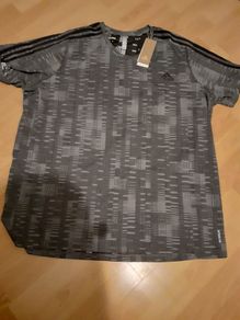 New Adidas T-Shirt Size 2XL