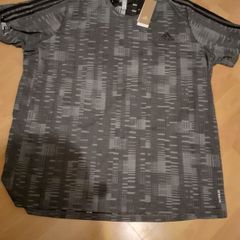 New Adidas T-Shirt Size 2XL