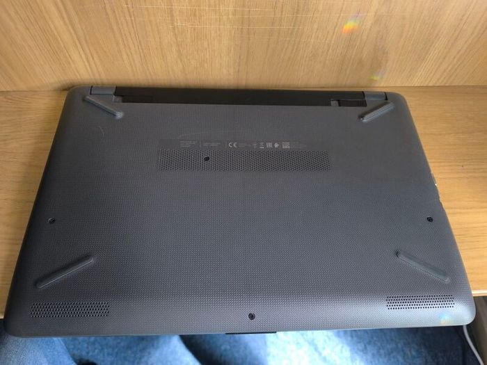 HP 250 G6 i5-7200 Windows 10 Home