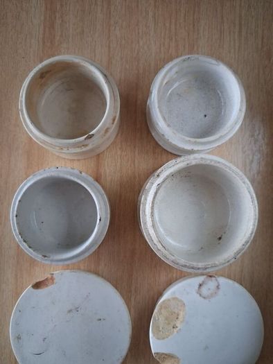 Lot of vintage lids and bases