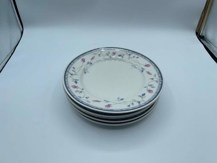 Set of 5 Vintage Sonata Florete Fine Porcelain Plates Pink Rose Blue Border