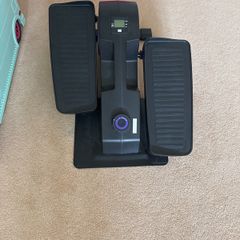 Under desk step exercise pedal