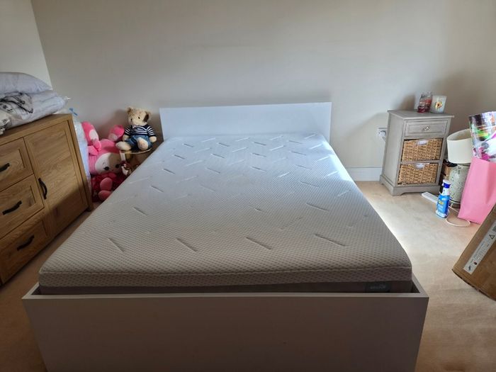 JYSK King Size Bed & Mattress Like New
