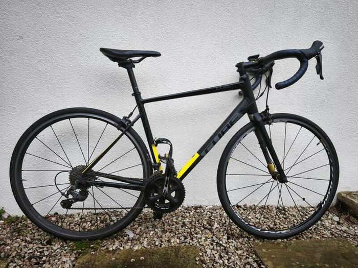 Adult Road Bike: Cube Attain
