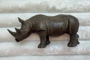 Schleich 2001 Rhinoceros Rhino Retired Wild Animal Figurine The horn is damaged Used Please look at the pictures