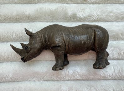 Schleich 2001 Rhinoceros Rhino Retired Wild Animal Figurine The horn is damaged Used Please look at the pictures